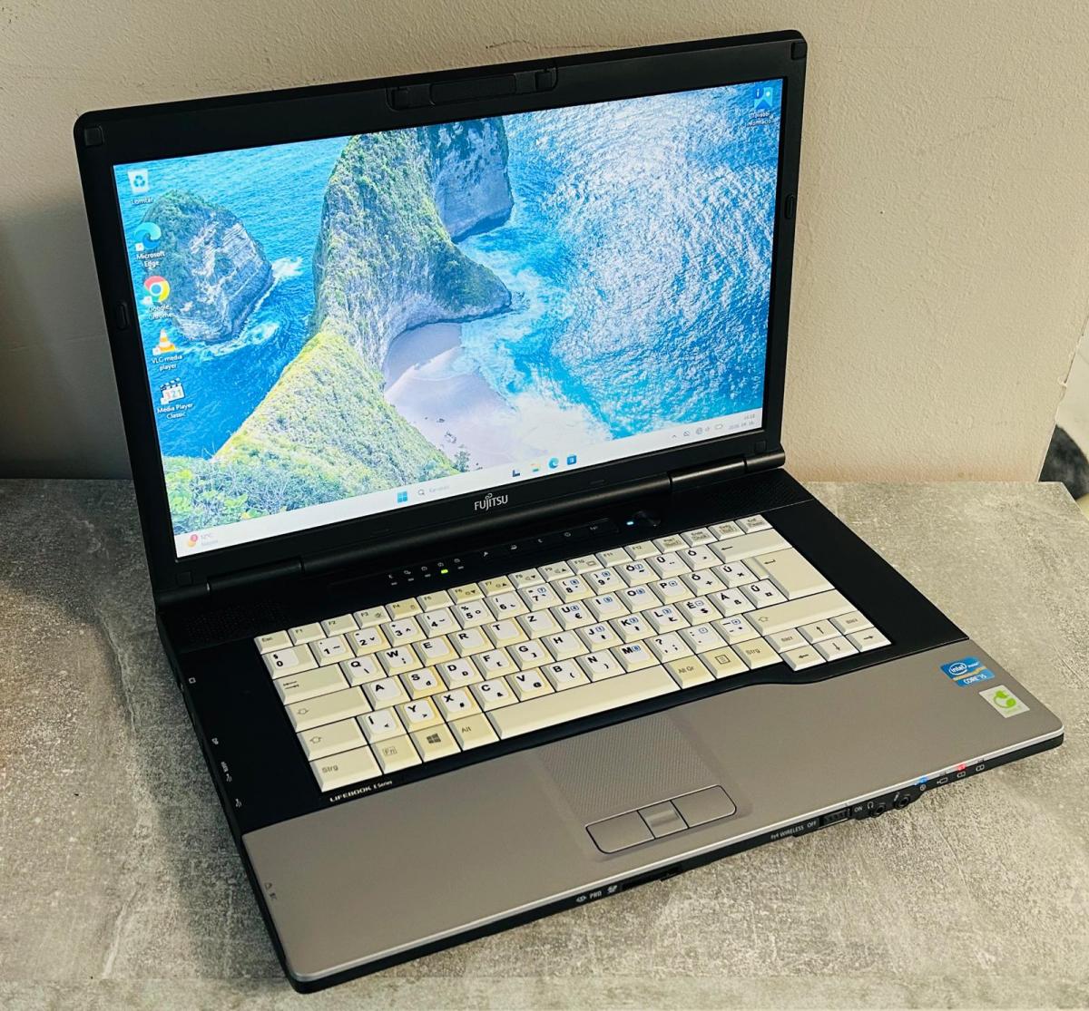 Fujitsu Lifebook E752
